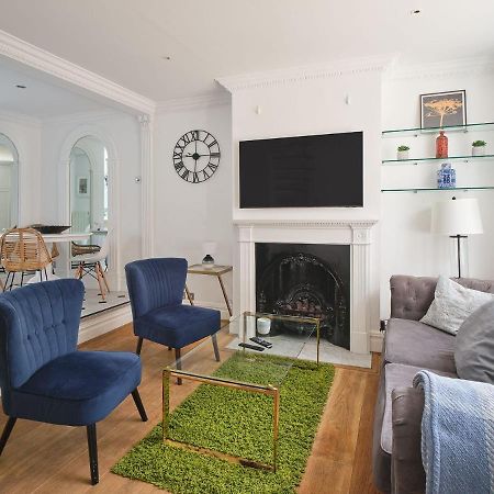 Stylish 3 Bedroom Town House ลอนดอน ภายนอก รูปภาพ