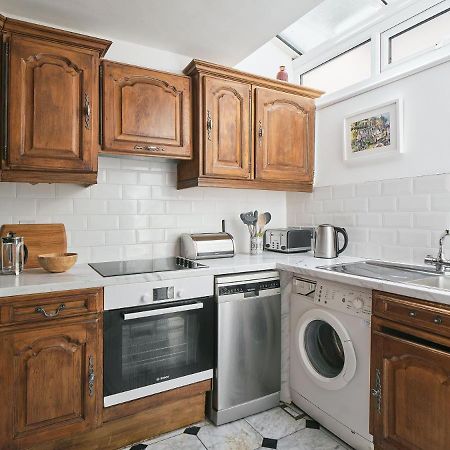 Stylish 3 Bedroom Town House ลอนดอน ภายนอก รูปภาพ